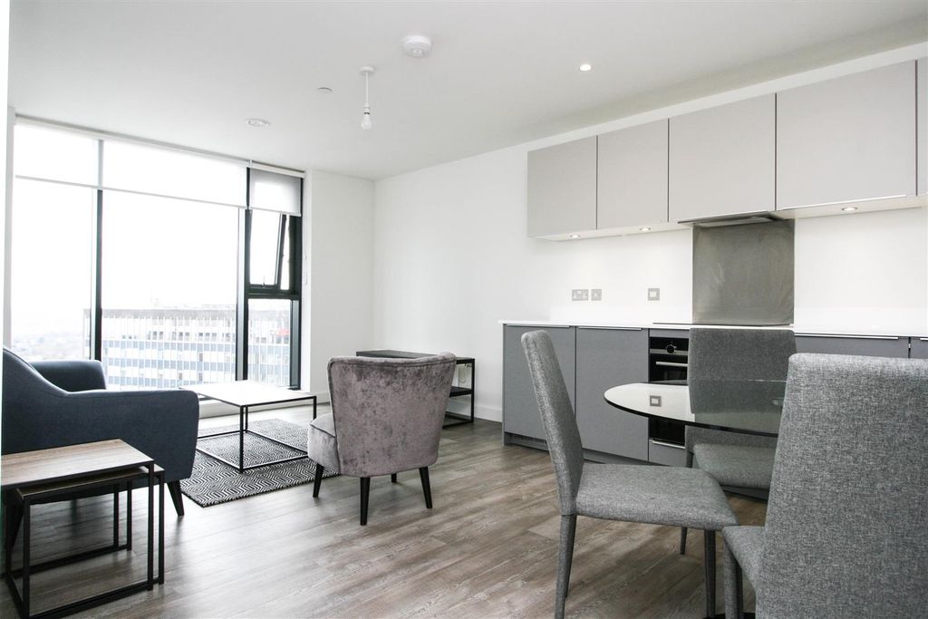 Property photo 2 of 12