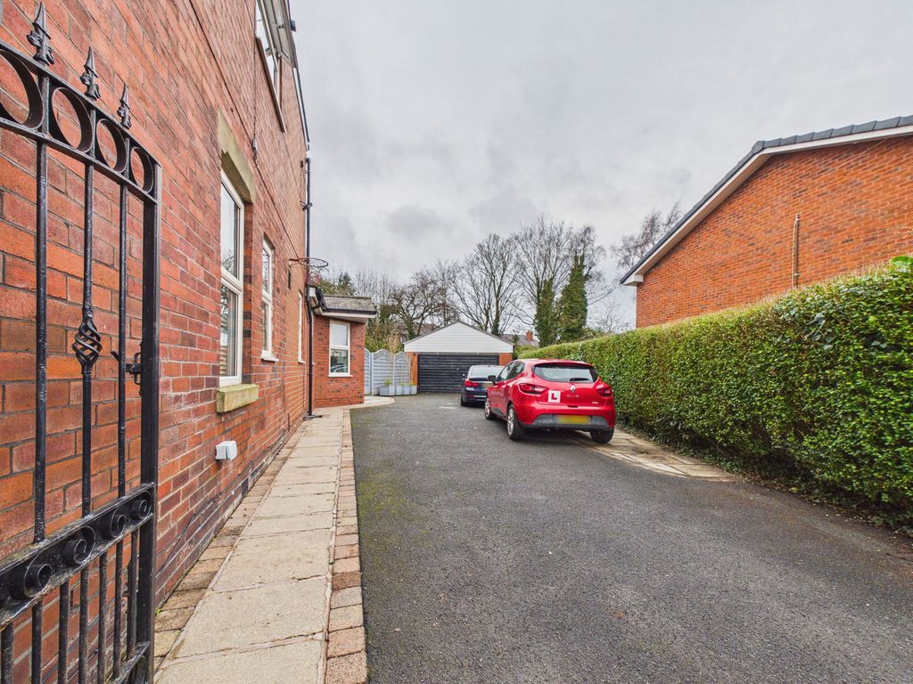 Property photo 3 of 49