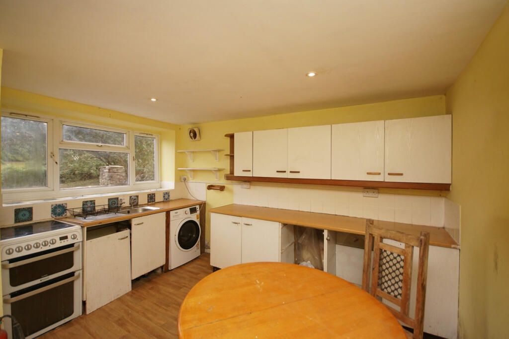 Property photo 3 of 21