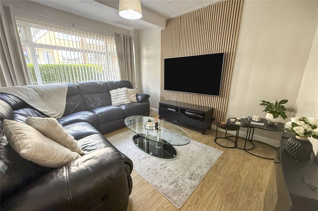 Property photo 3 of 15 Picture No. 16