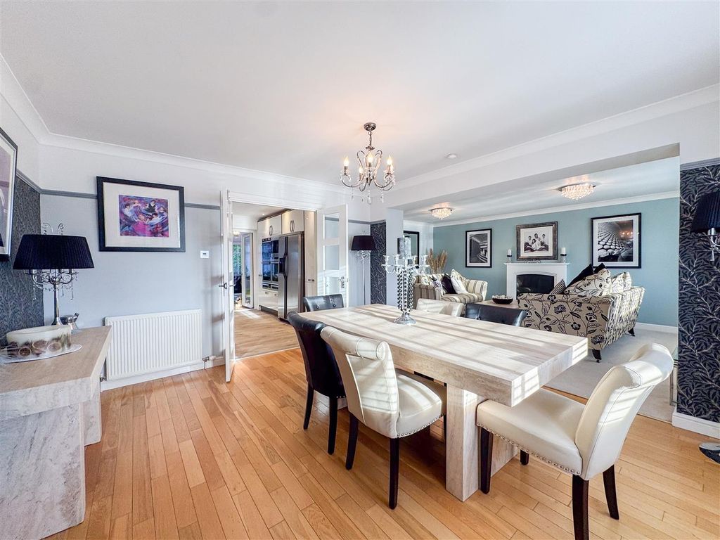 Property photo 2 of 26 Formal Dning Room