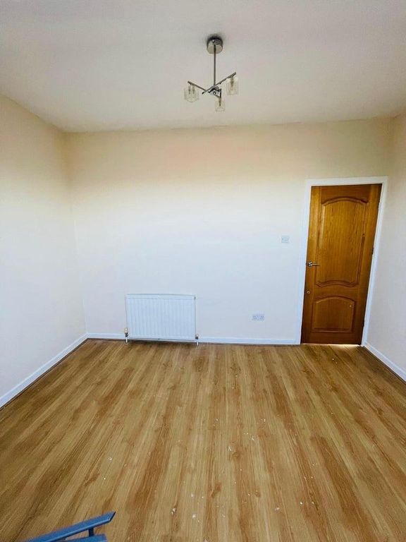 Property photo 2 of 9 Photo 2