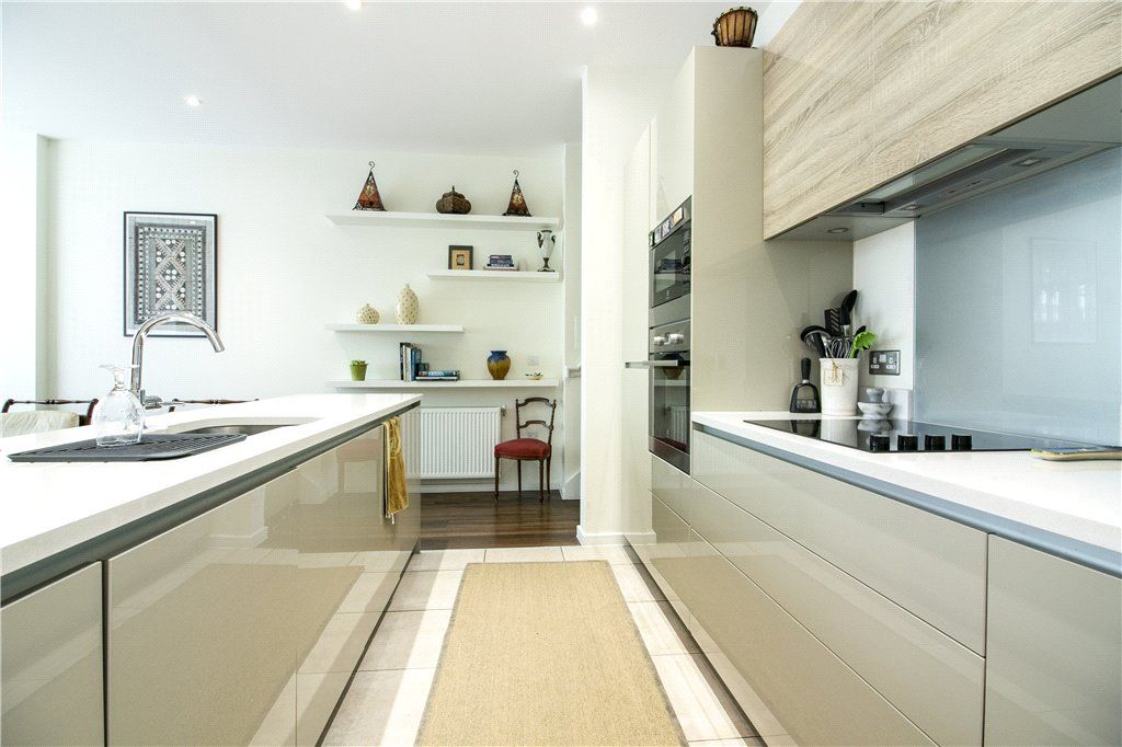 Property photo 3 of 14 Kitchen