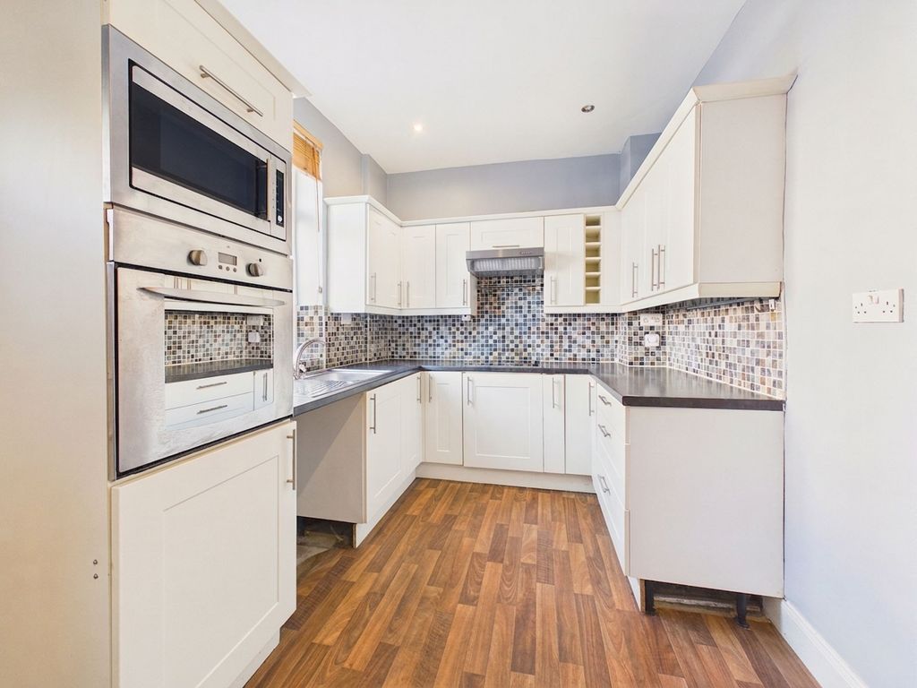 Property photo 1 of 12 Kitchen