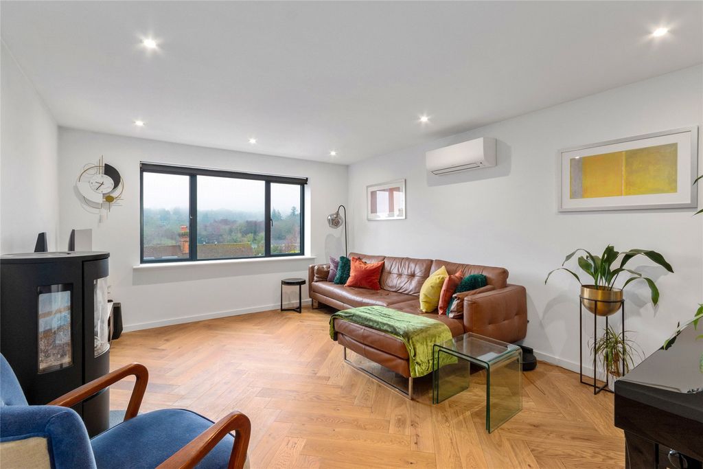 Property photo 2 of 24 Picture No. 02