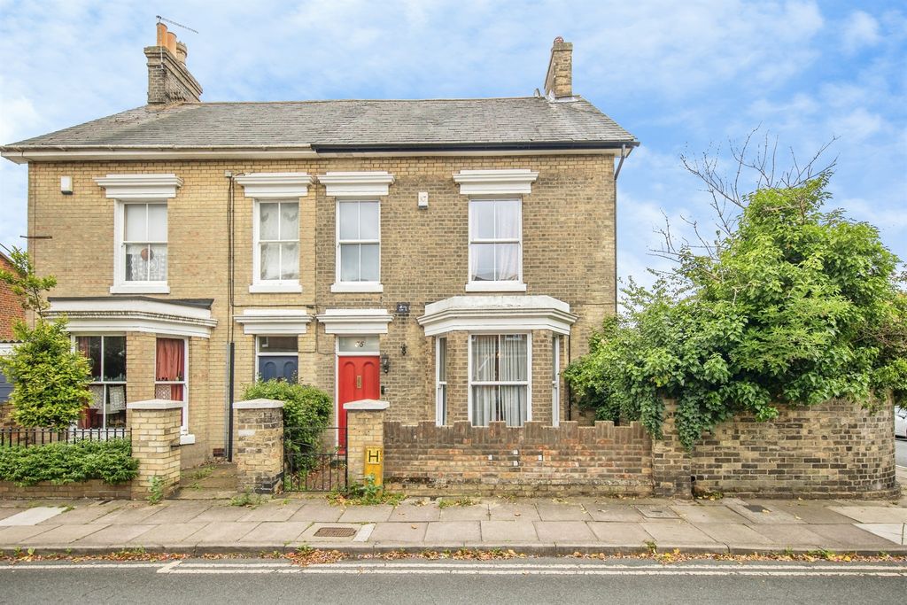Property photo 1 of 27