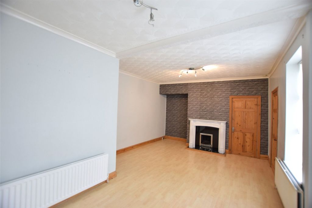 Property photo 3 of 8 Living Room