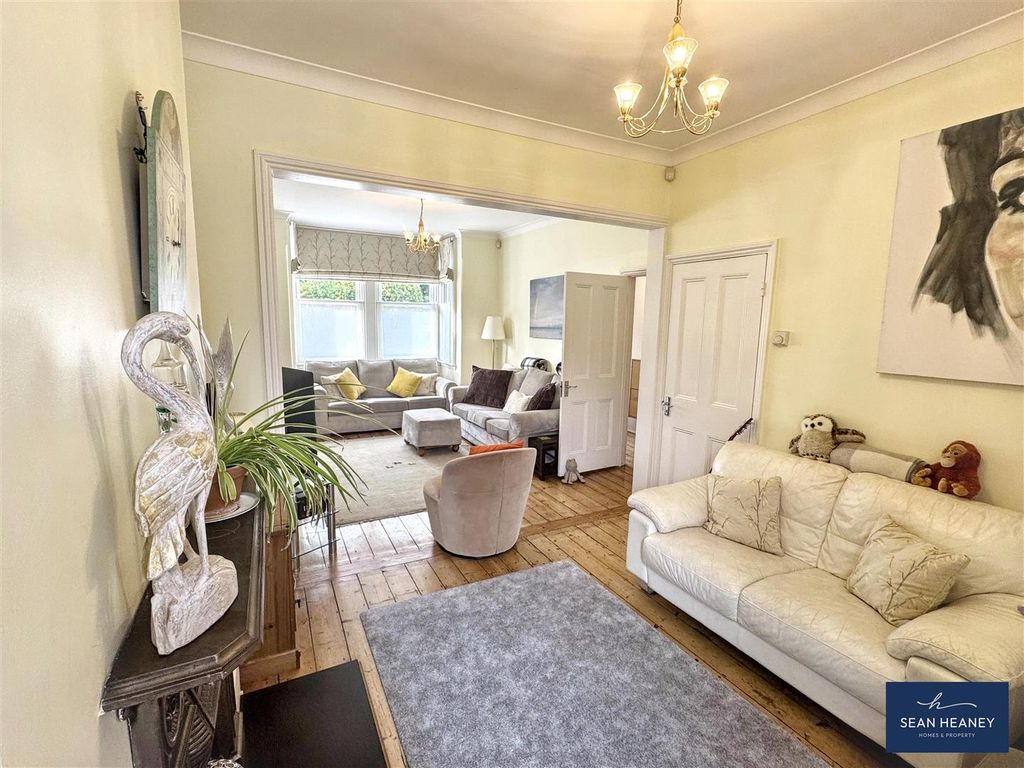 Property photo 2 of 25