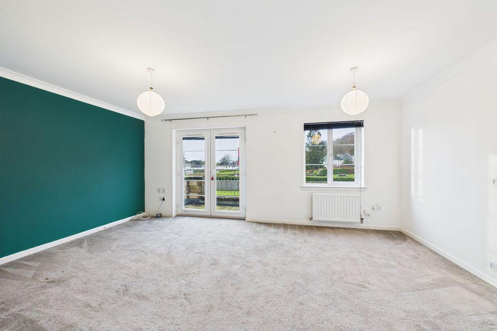 Property photo 2 of 23 Lounge Angle 1