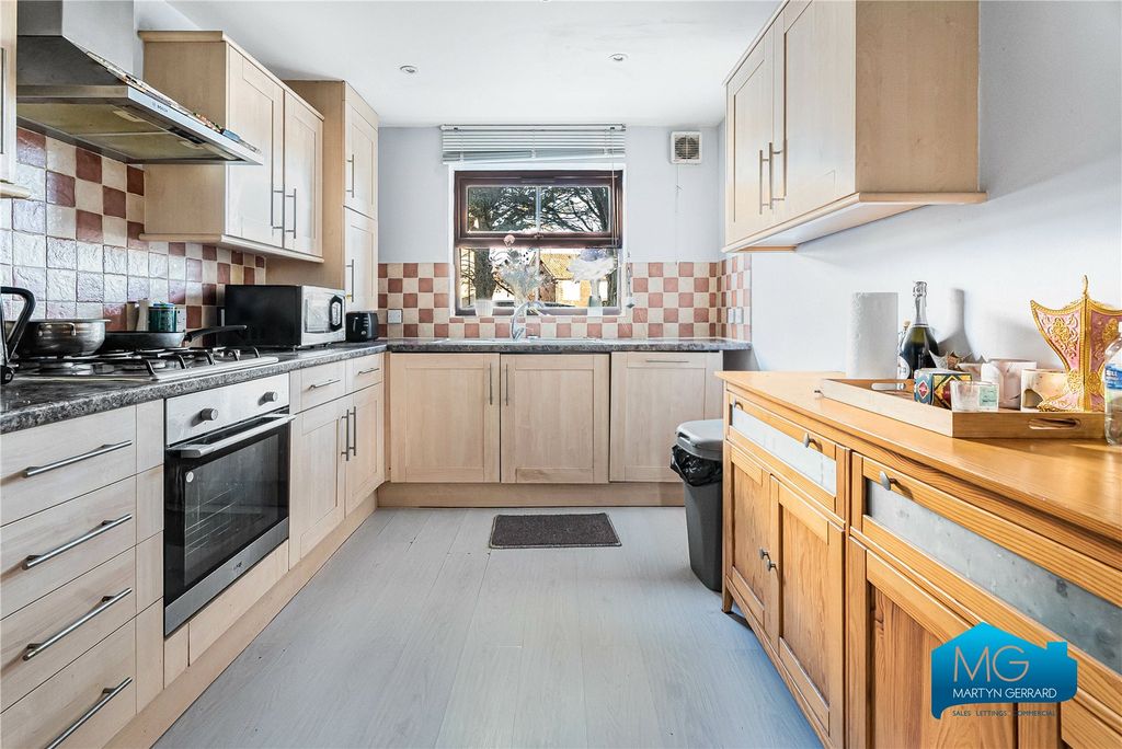 Property photo 3 of 20 Picture No. 05