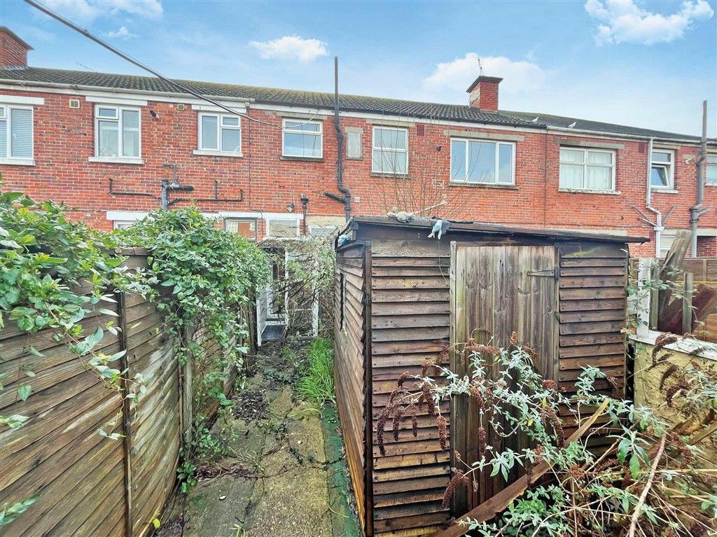 Property photo 3 of 8