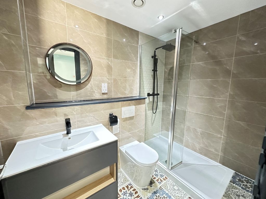 Property photo 2 of 10 3759792