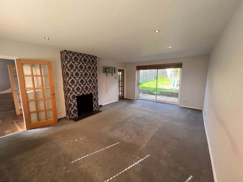 Property photo 3 of 23