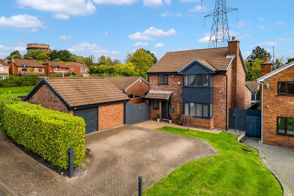 Property photo 1 of 36