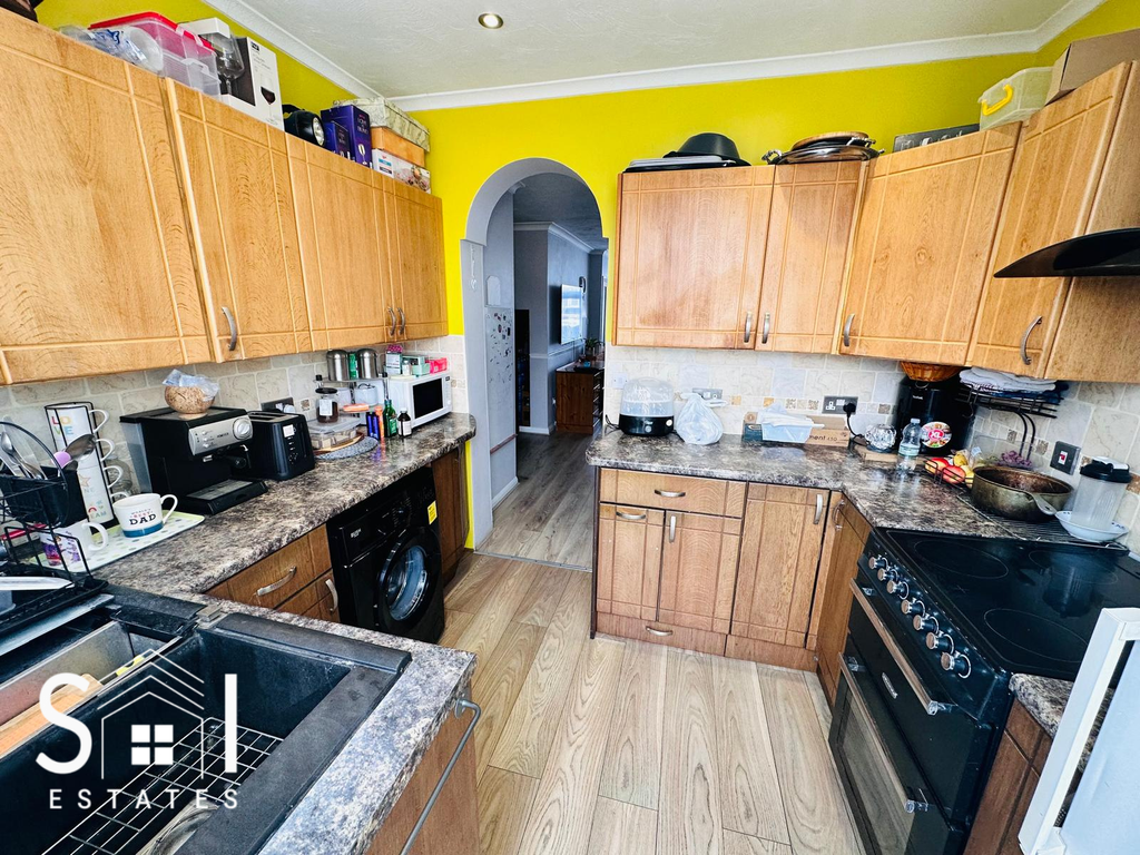 Property photo 3 of 12