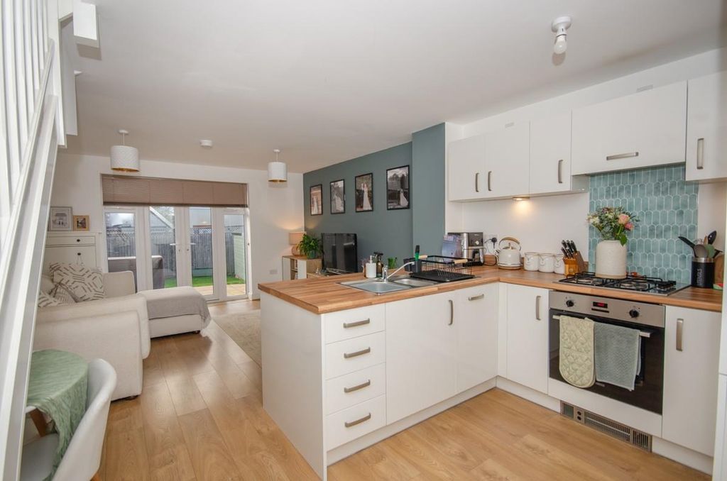 Property photo 3 of 20 Kitchen Pic 3.Jpg