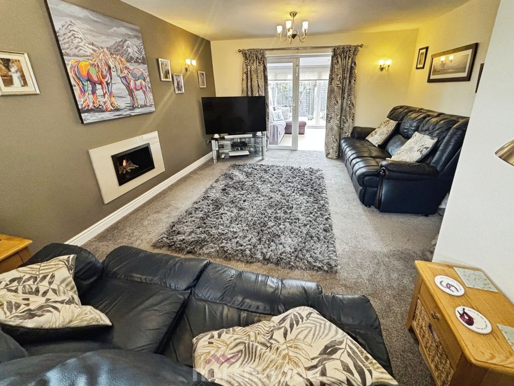 Property photo 2 of 42