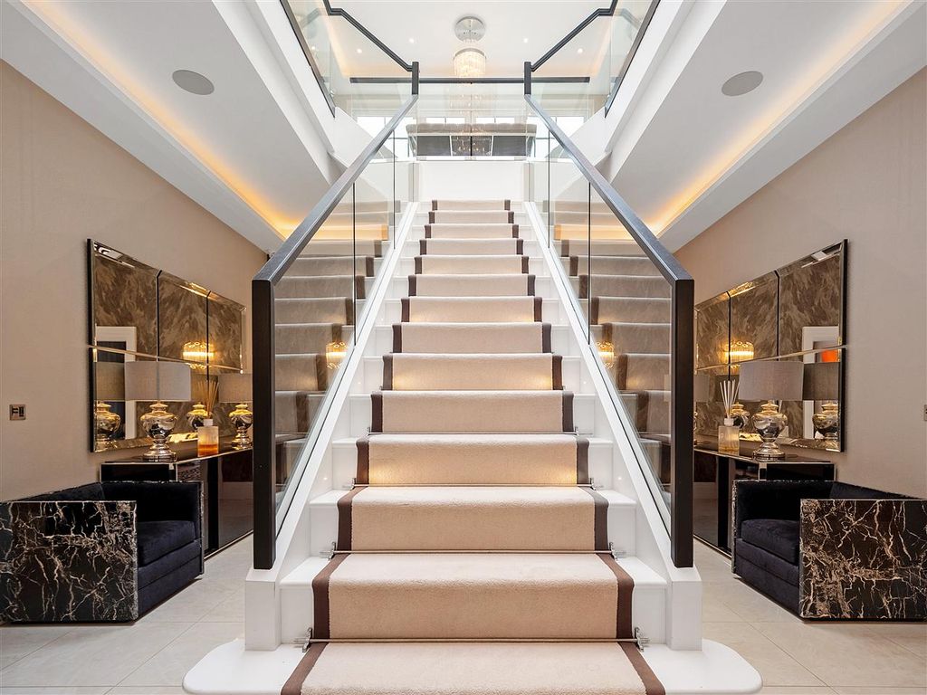 Property photo 3 of 33