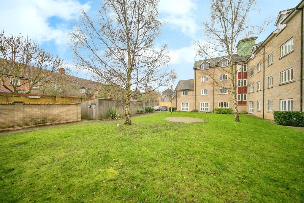 Property photo 2 of 16