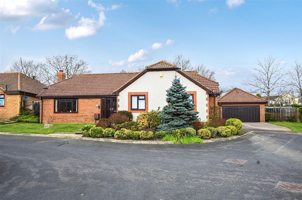 Property photo 1 of 24 12-Fairfield-Chase-Tn393Yd (18).Jpg