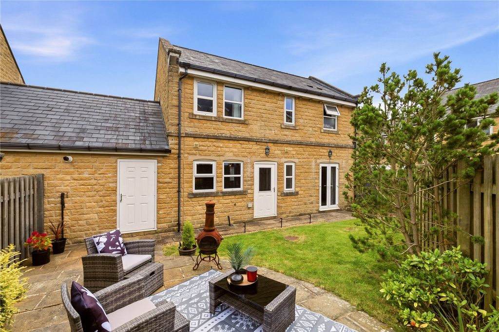 3 bed detached house for saleRobinson Fold, Barnoldswick, Lancashire BB18