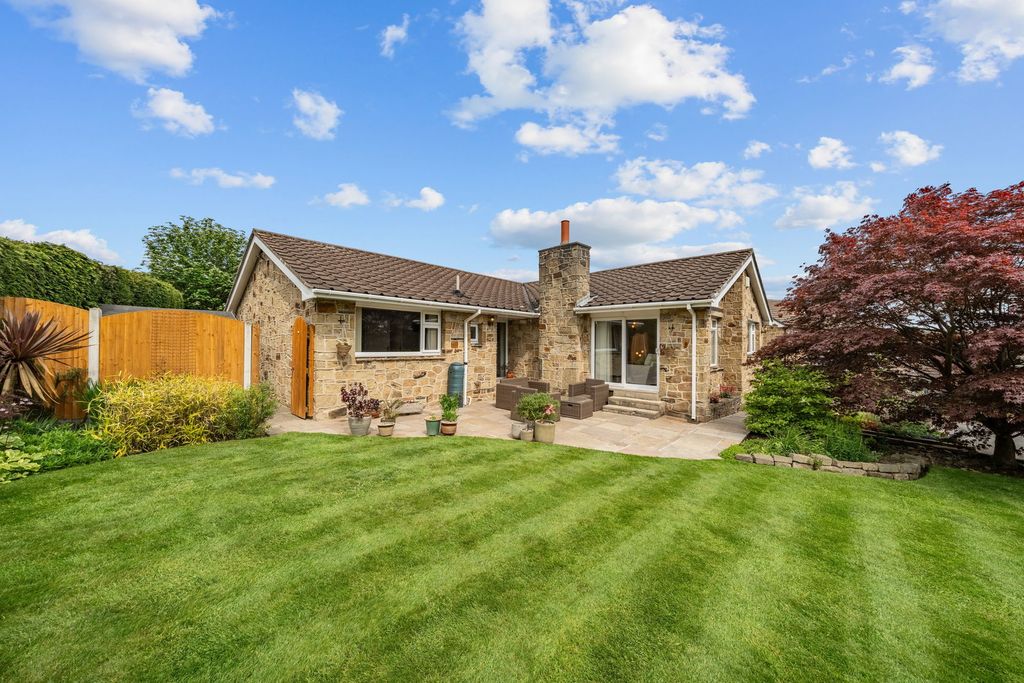 Property photo 3 of 44
