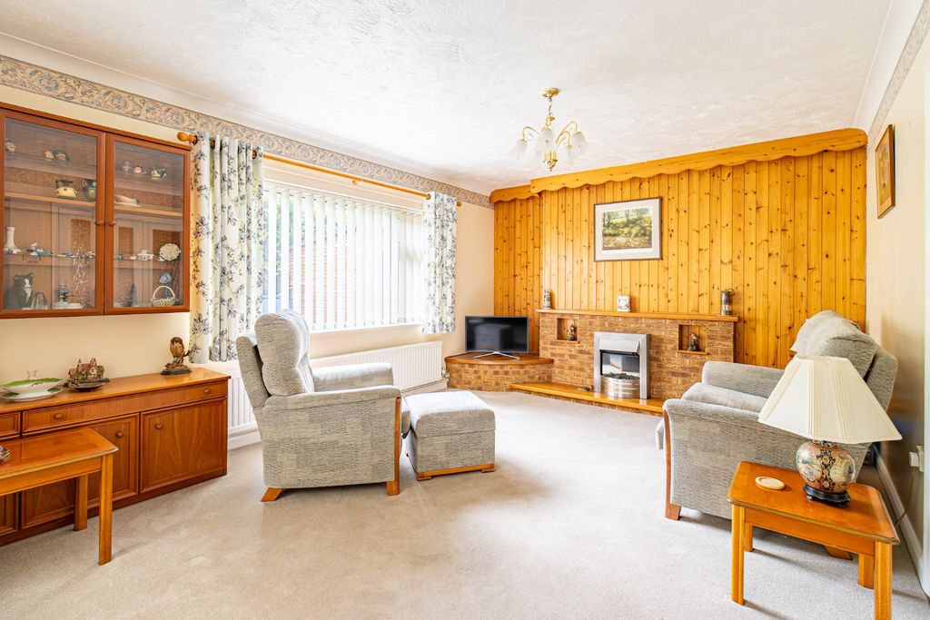 Property photo 2 of 29 5387352