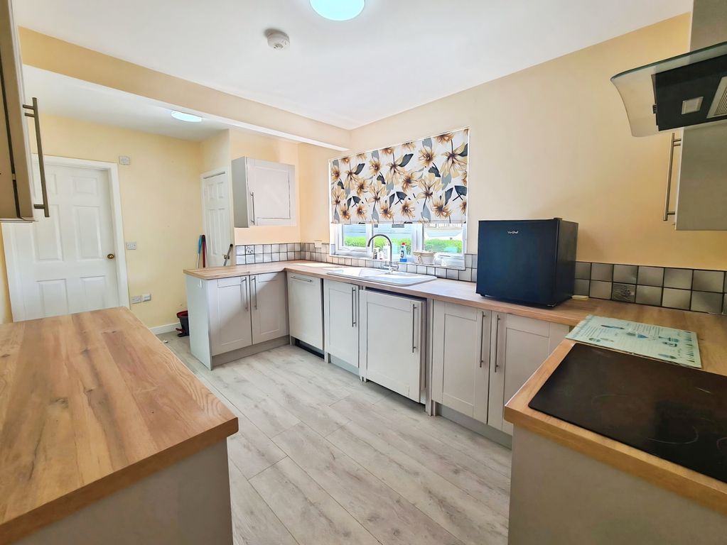 Property photo 2 of 12 Image