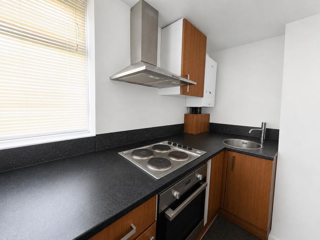 Property photo 3 of 6 Kitchen