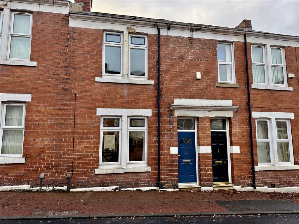 Property photo 1 of 12 External