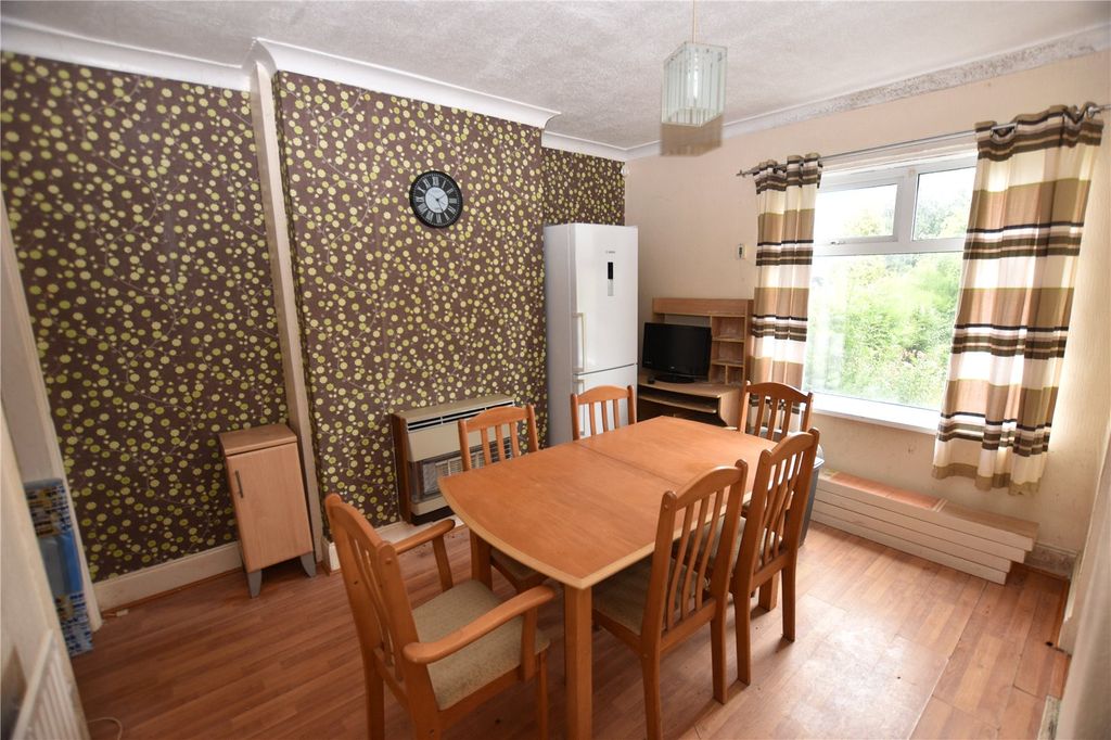 Property photo 2 of 11 Picture No. 16