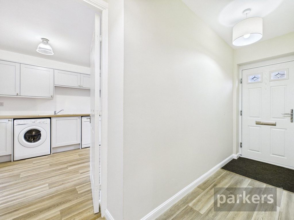 Property photo 3 of 23 Entrance Hallway