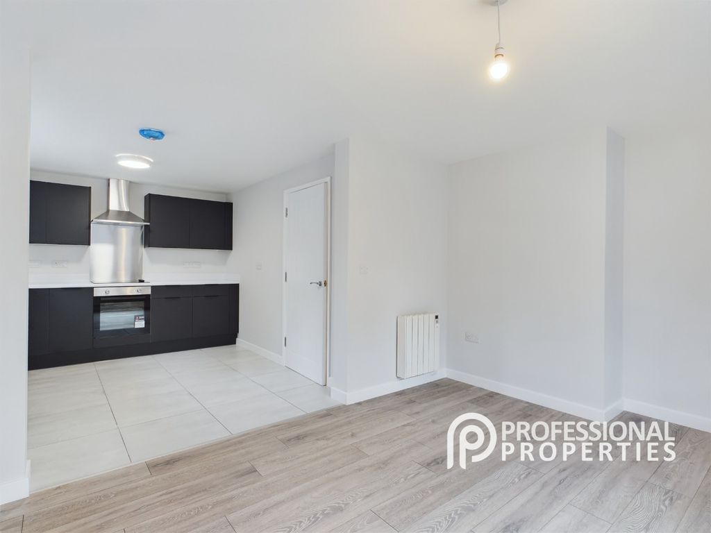 Property photo 3 of 9 2553095