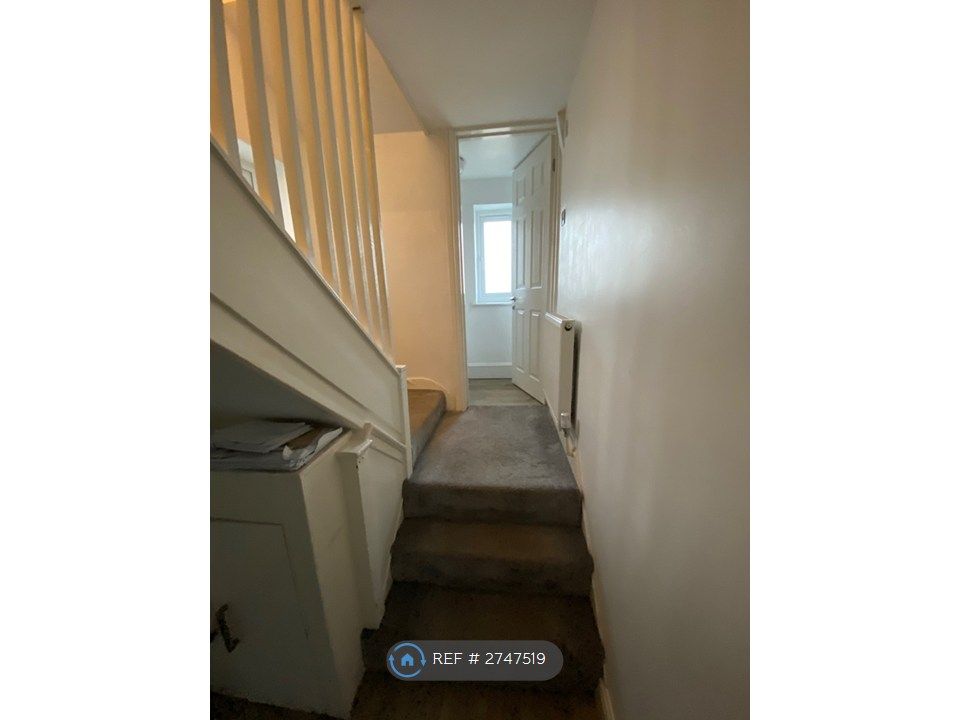 Property photo 3 of 25