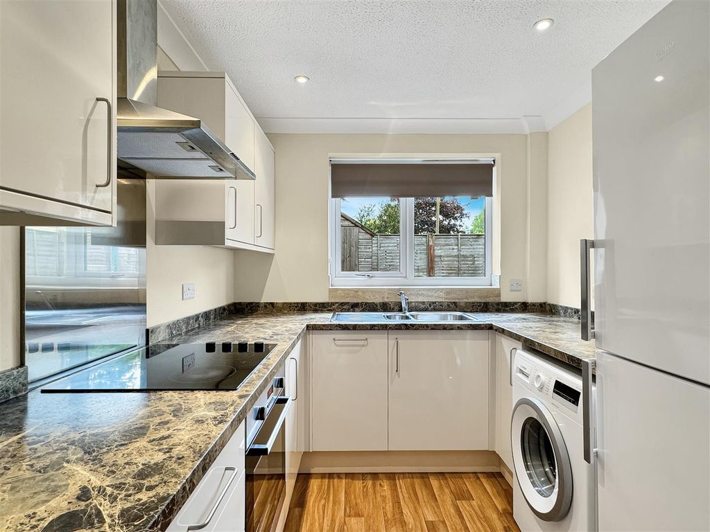 Property photo 2 of 11 Fe97Bf1A413B87d13Cf4B1Eecfcff0c3c491De8E.Jpg