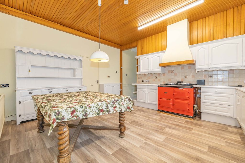 Property photo 2 of 32 Picture 2