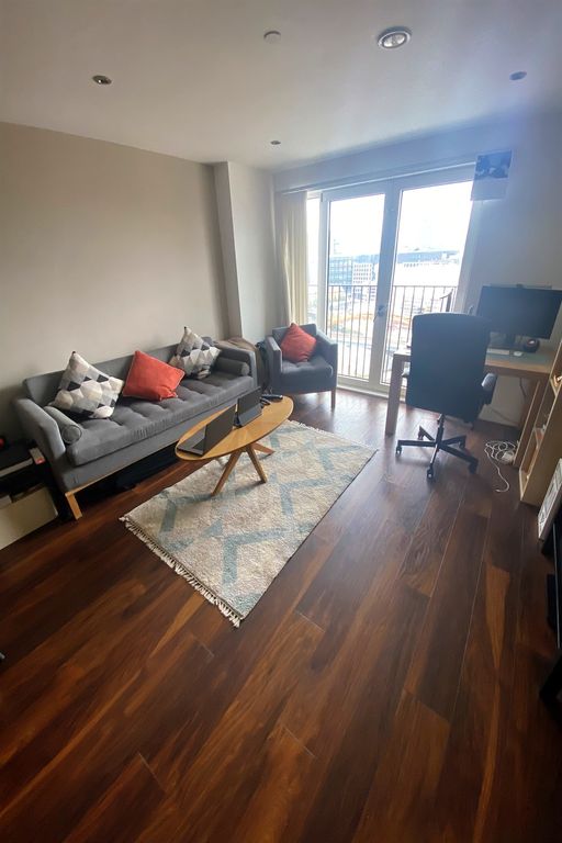 Property photo 1 of 9 (Main)