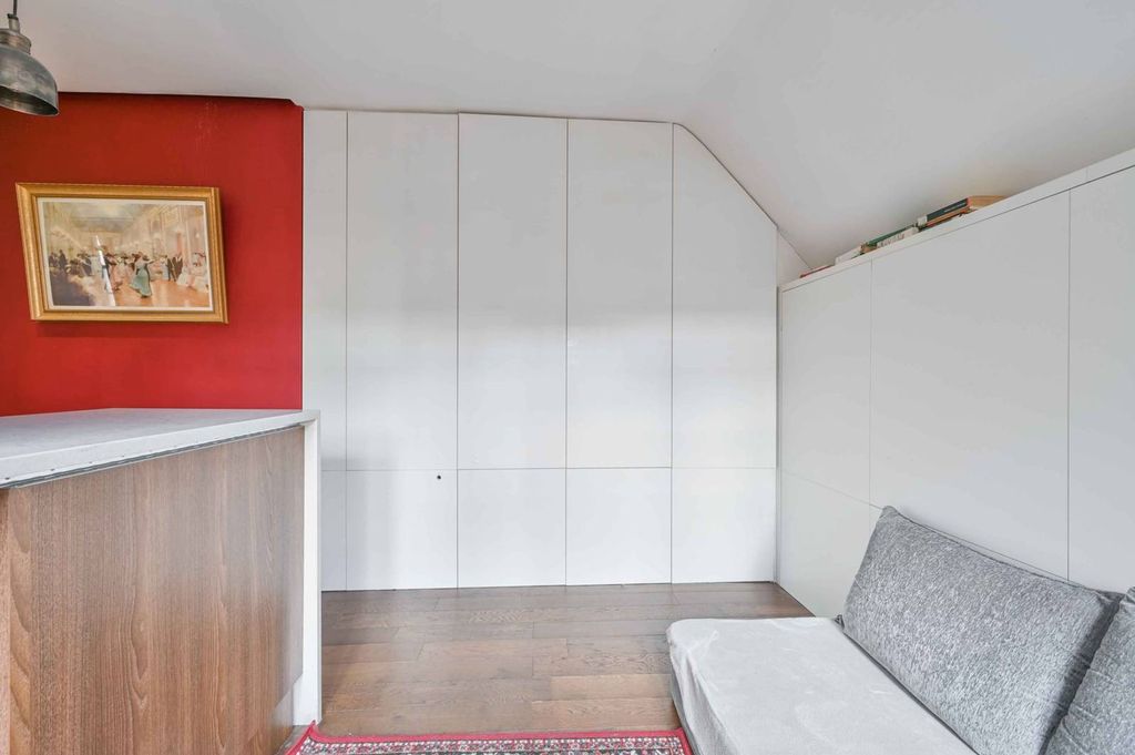 Property photo 1 of 5