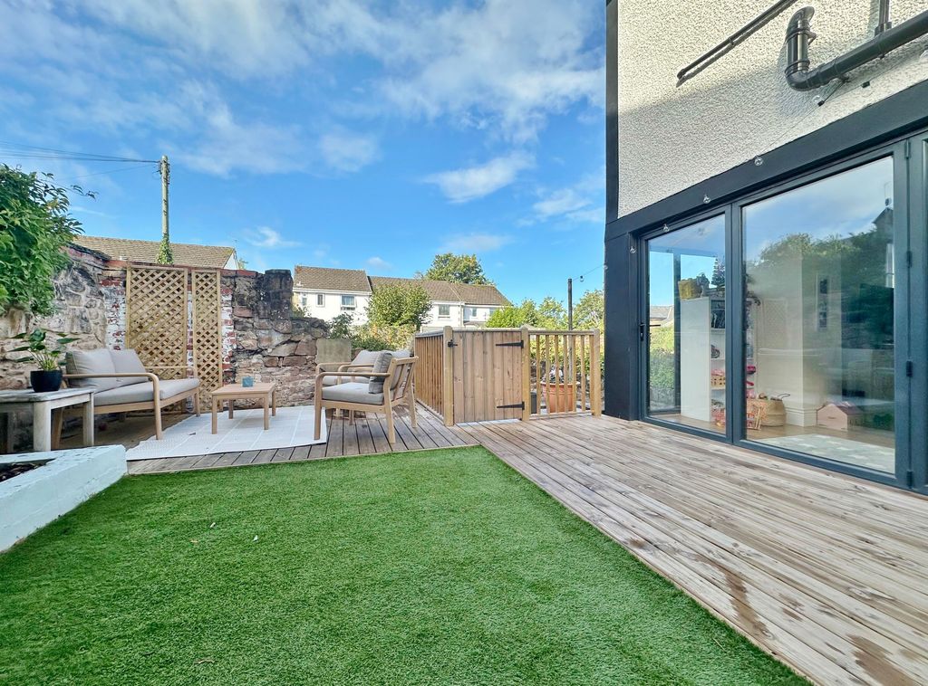 Property photo 2 of 32 Photo 29