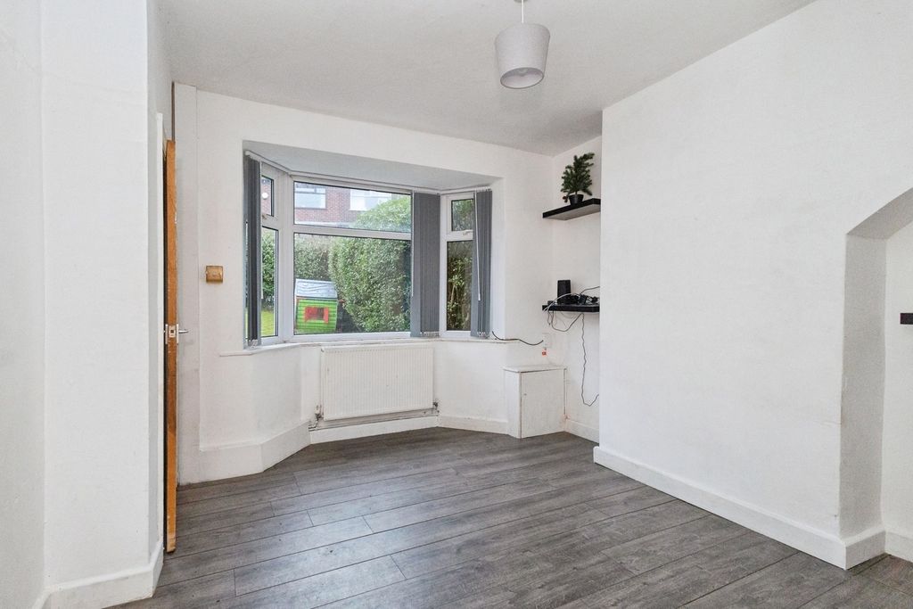 Property photo 3 of 14 Living Room