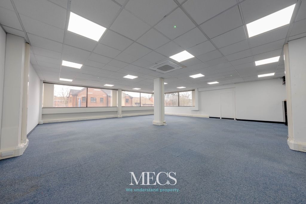 Property photo 1 of 13 4006170