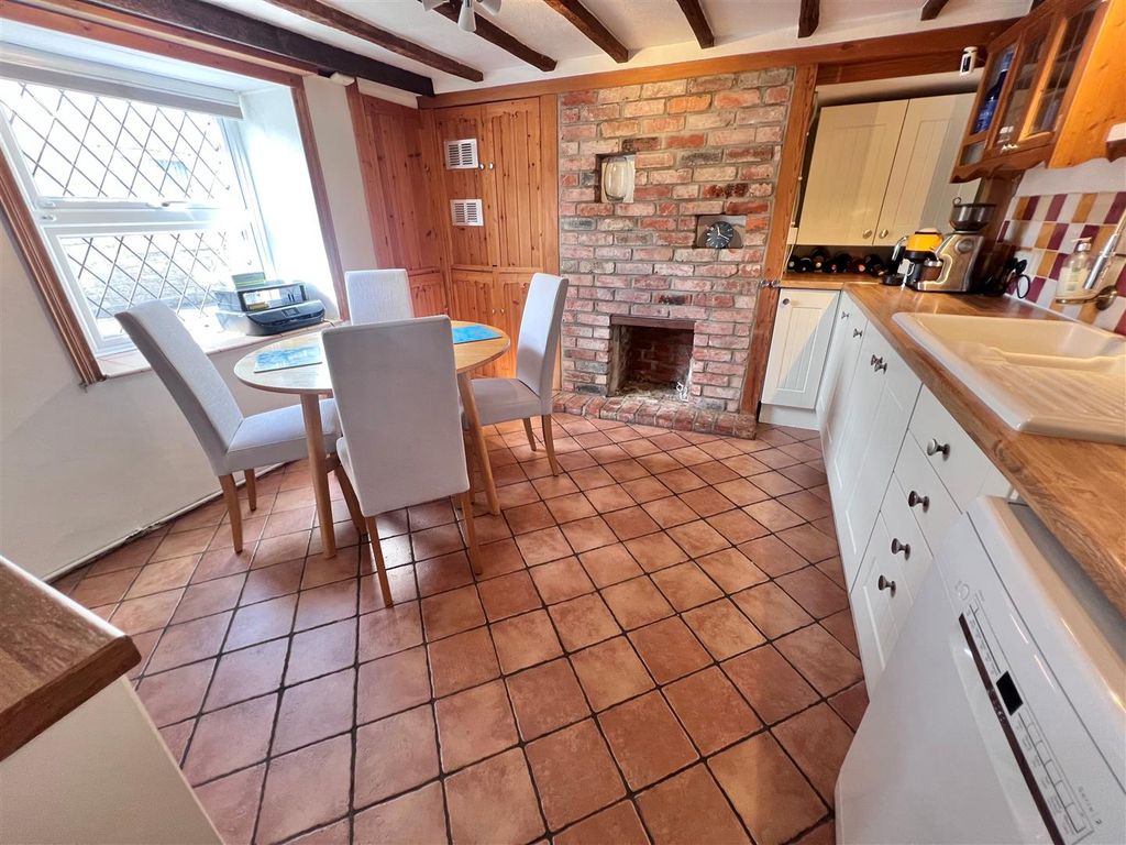 Property photo 2 of 26 Kitchen 1.Jpg