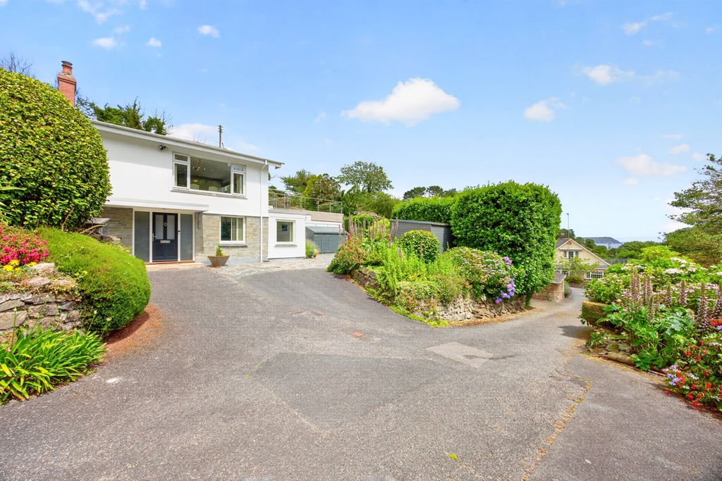 Property photo 1 of 19 Pbox-Img.Jpg