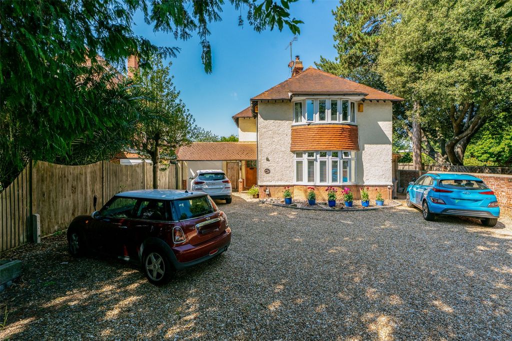 Property photo 1 of 32 Picture No. 02