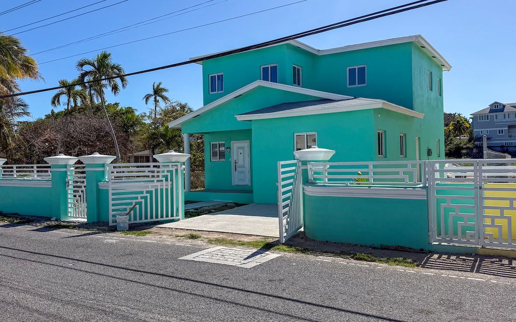 Property photo 1 of 9