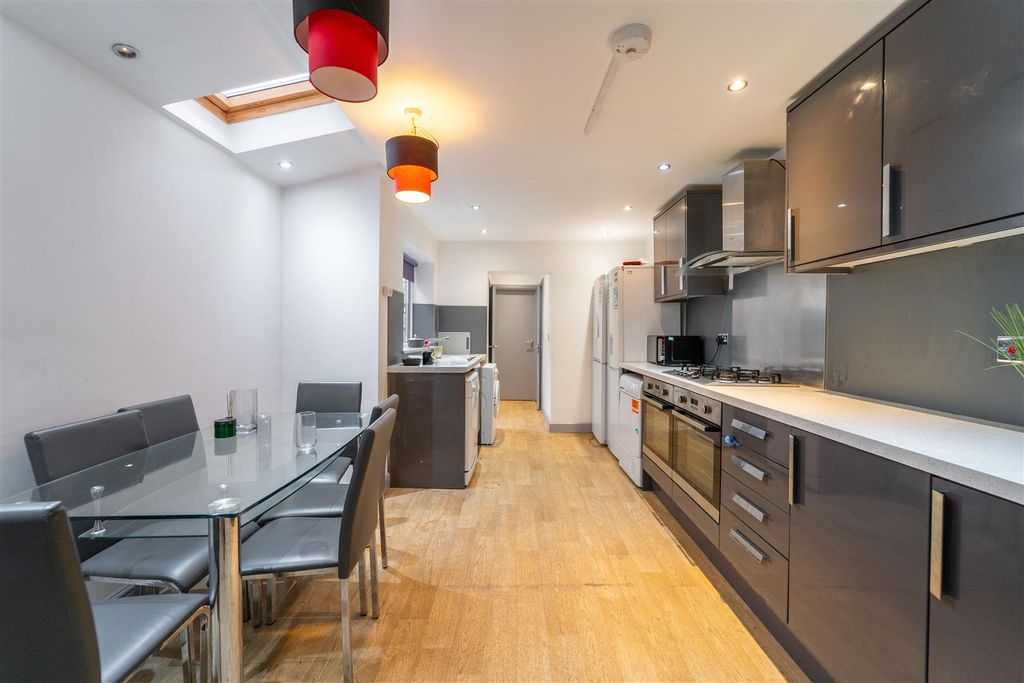 Property photo 3 of 10 Nik07492.Jpg