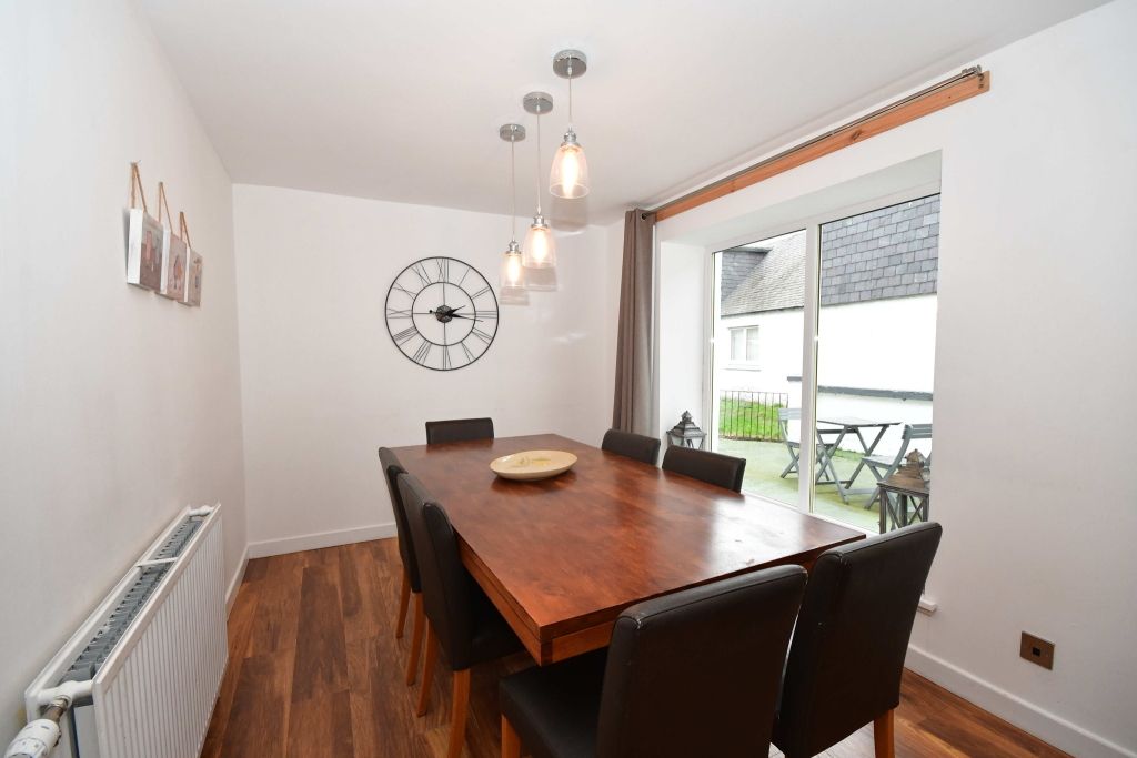 Property photo 3 of 11 Photo