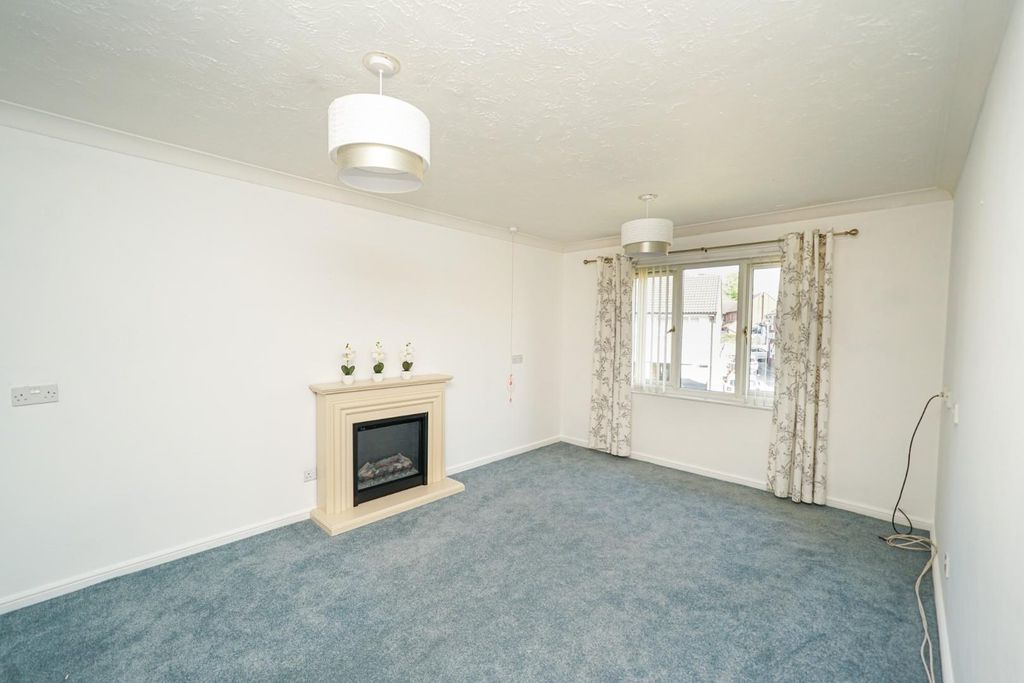 Property photo 3 of 9