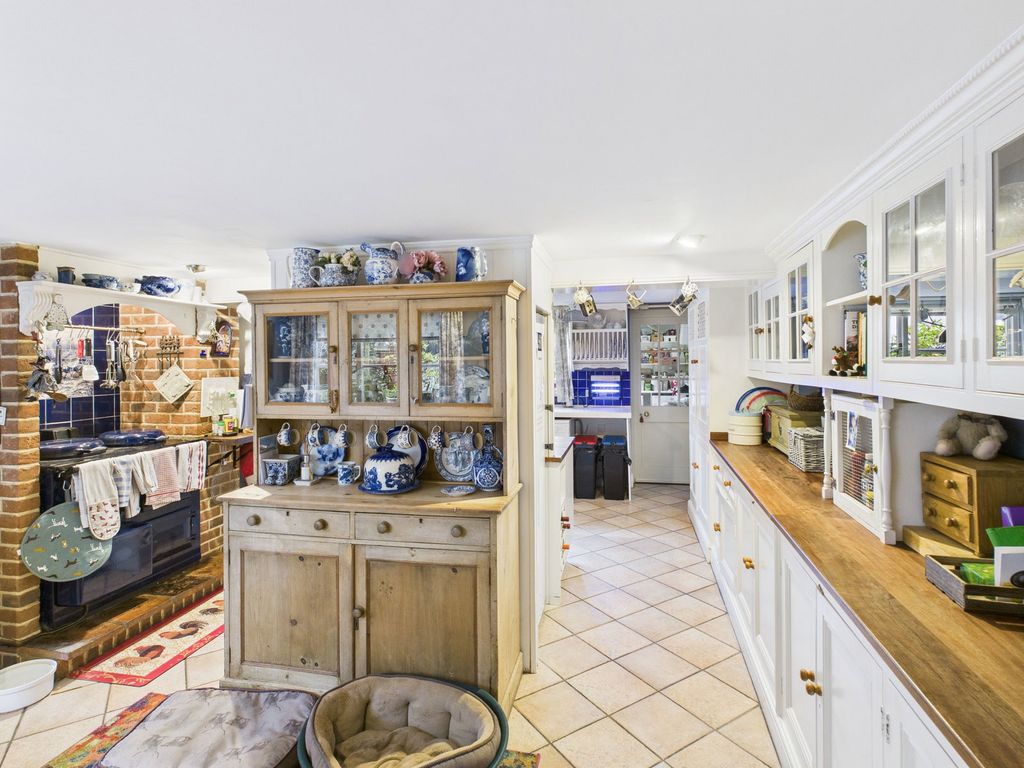 Property photo 2 of 48