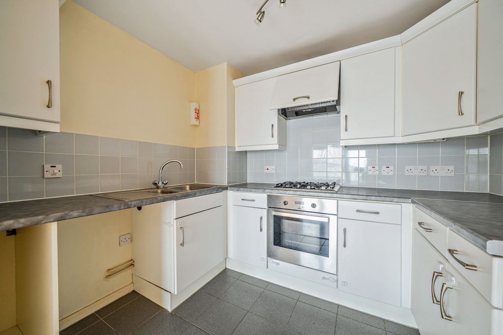 Property photo 2 of 13 1536771-8-1A15A23...